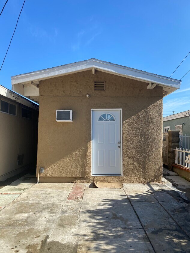 Foto principal - 140 W Douglas St