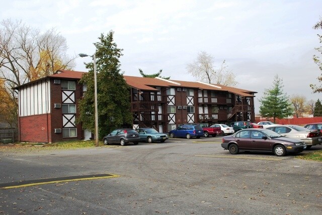 Primary Photo - Brookside on Main