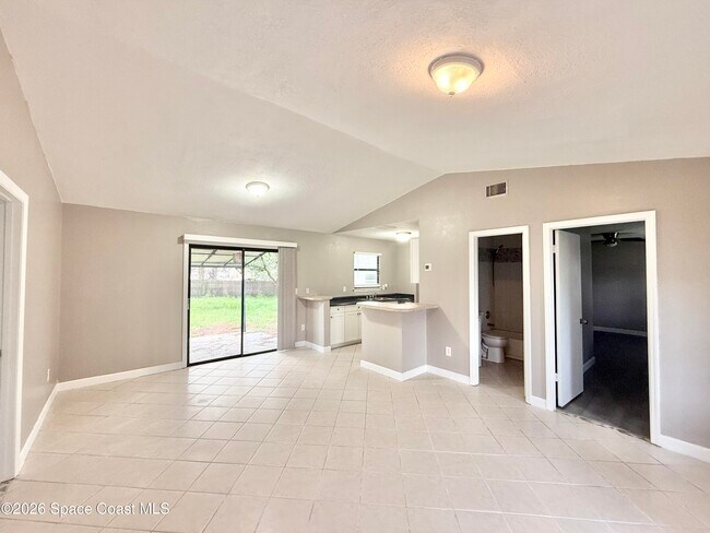 Foto del edificio - 5925 Clearfield Ave