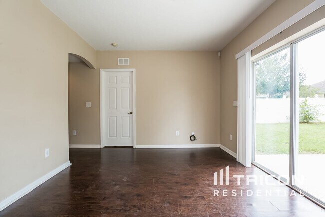 Foto del edificio - 11103 Newbridge Dr