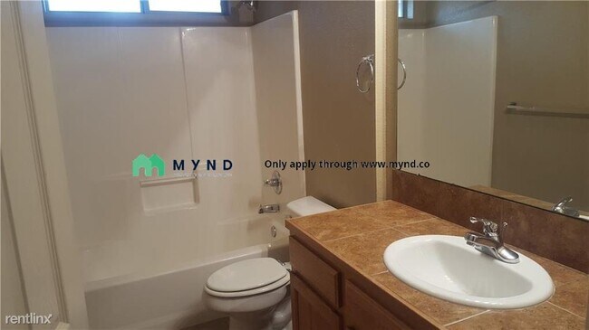 Building Photo - 3048-3050 Pine Valley Dr