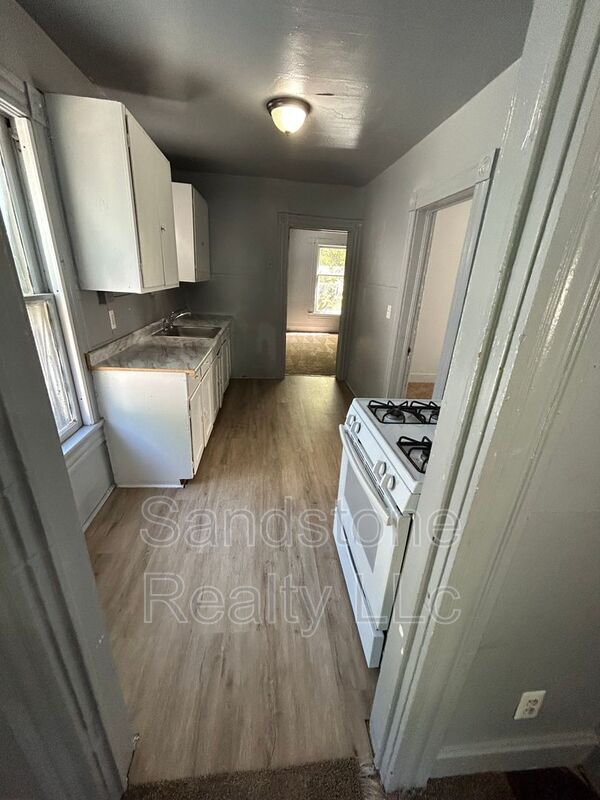 2054 W 83rd St Unit Up, Cleveland, OH 44102 Condo for Rent in Cleveland, OH