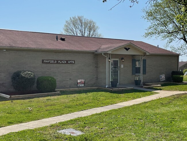 Building Photo - Mayfield Plaza