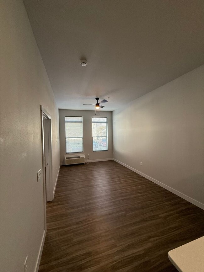 Interior Photo - Seven1Five