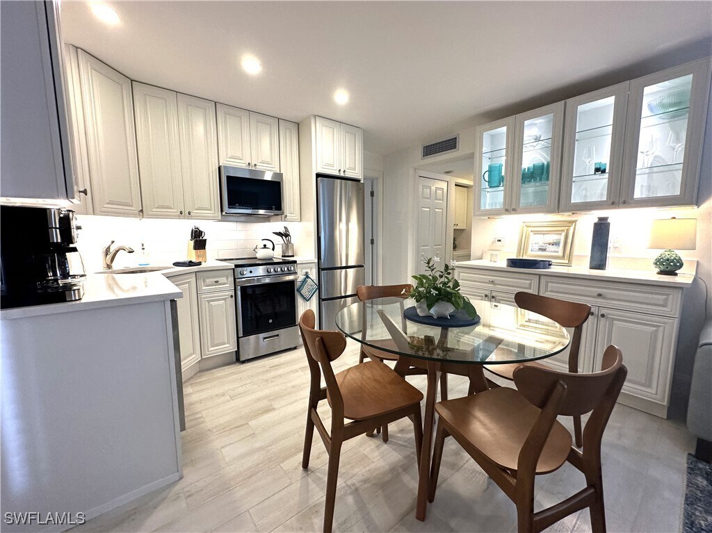 Foto principal - 175 5th Ave S