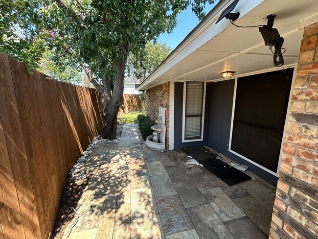 Building Photo - 2019 Chalfont Dr