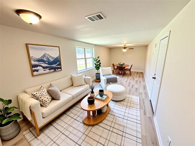 Foto del edificio - 14106 White Heather Dr