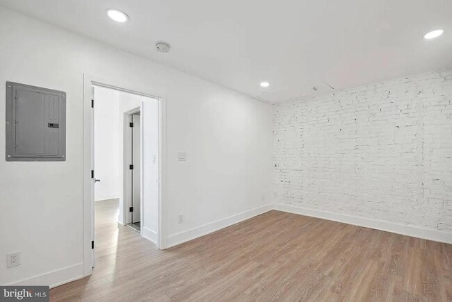 Building Photo - 5043 Spruce St