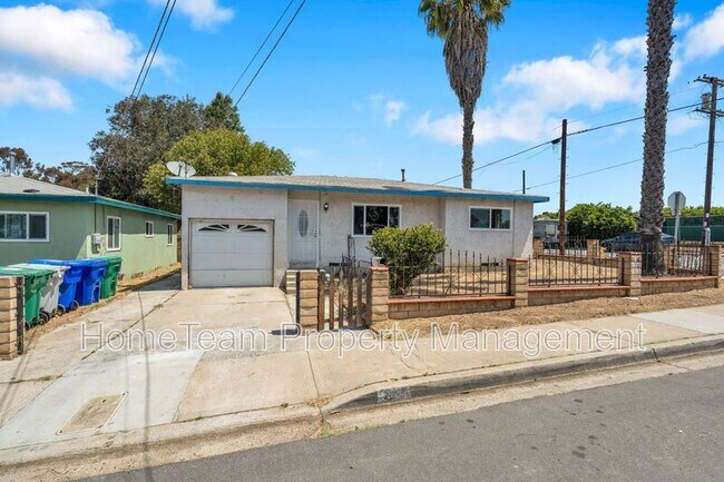 Building Photo - 4366 Hilltop Dr