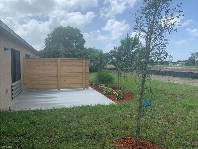 Building Photo - 2824 SW 7th Pl