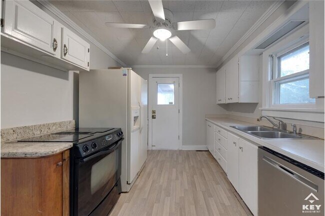 Foto del edificio - 705 S Pershing Ave