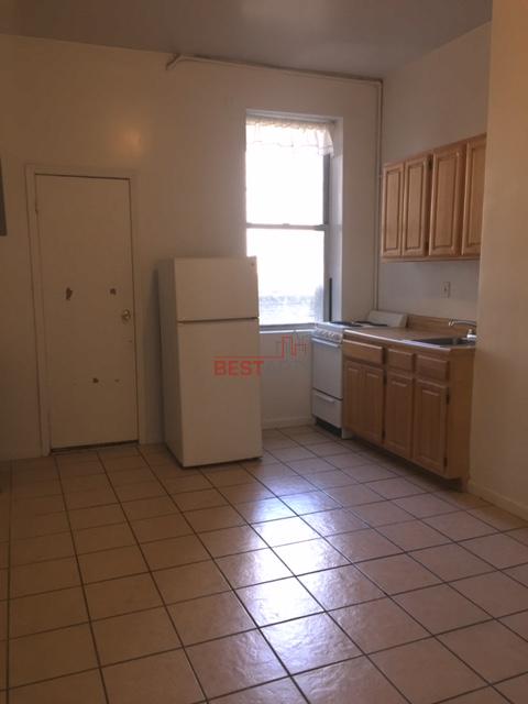 Foto del edificio - 213 E 5th St