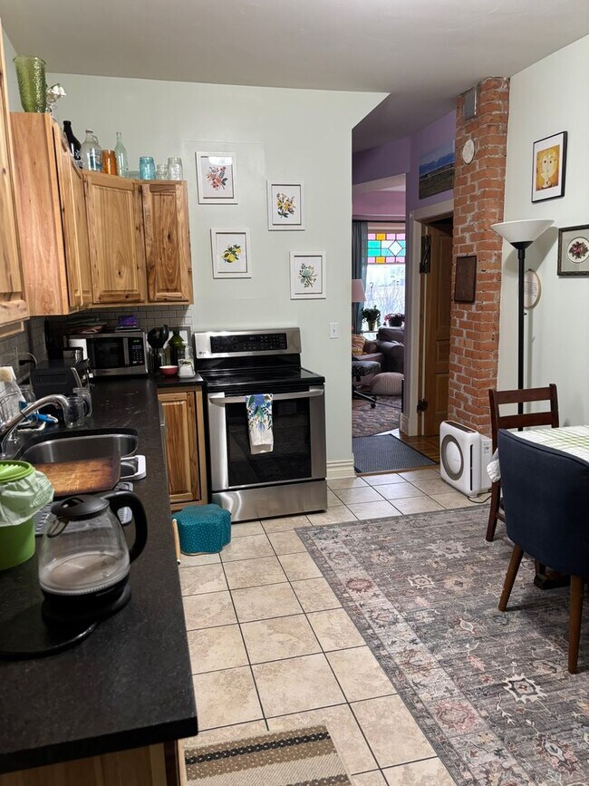 Foto del edificio - 421 W Lamme St