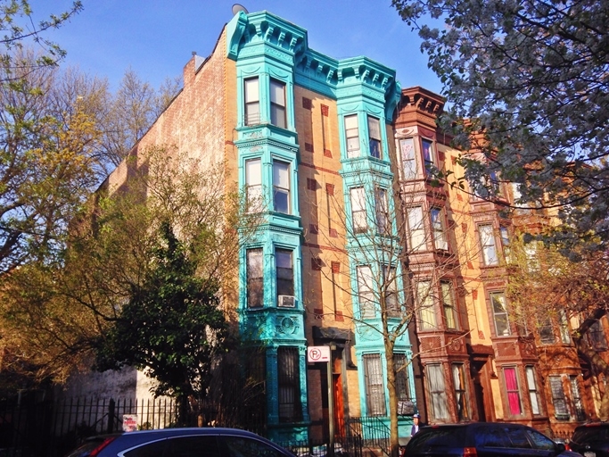 Building Photo - 238 8th St