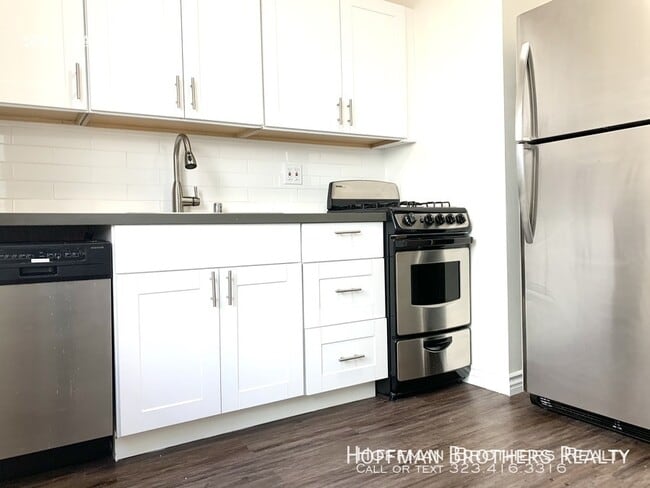 Foto del edificio - 1136 N Ogden Dr