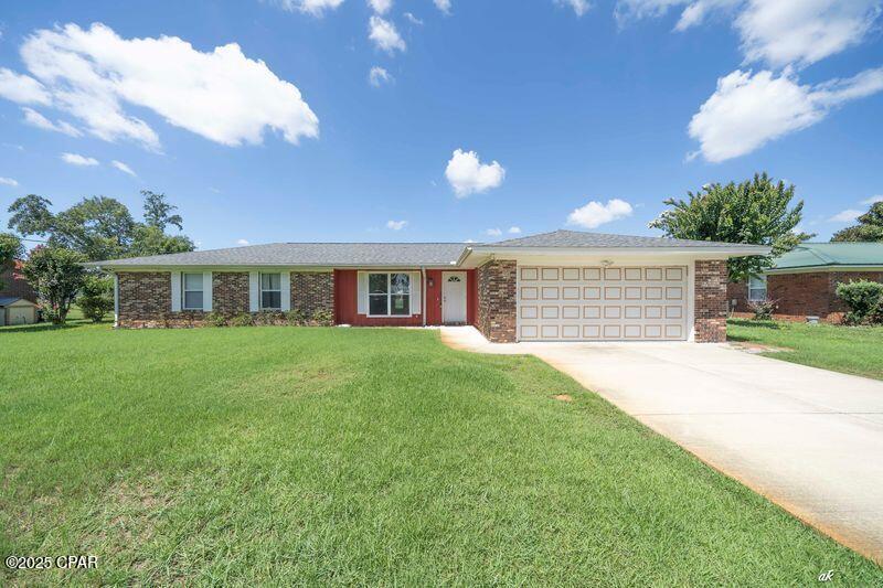 Foto principal - 7088 Hugh Dr