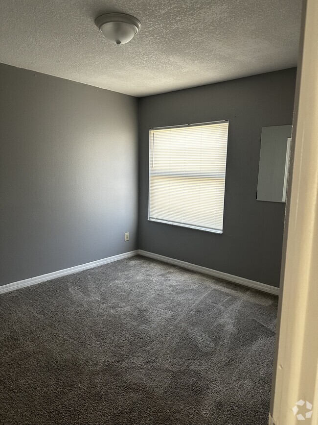Building Photo - 2460 Summerfield Way