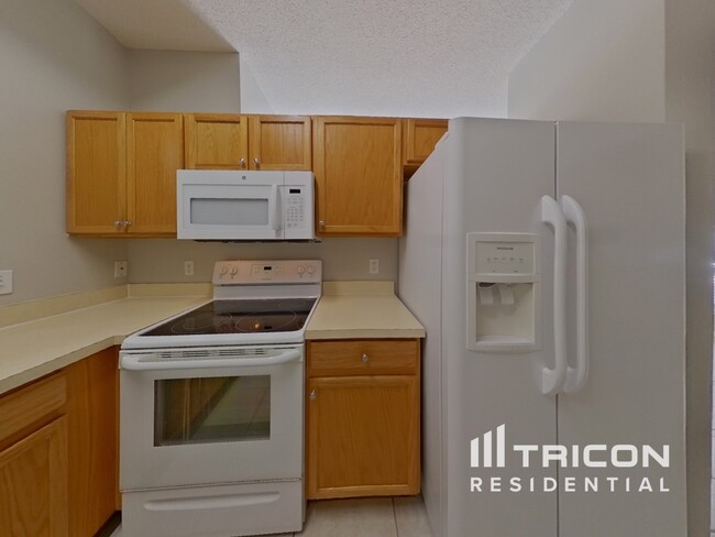 Building Photo - 3851 Andover Cay Blvd