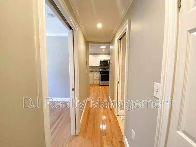 Foto del edificio - 466 Commercial St