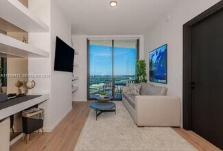 Building Photo - 398 NE 5th St