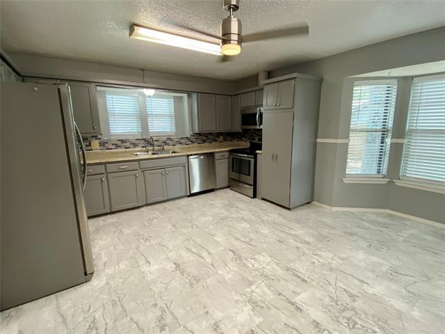 Building Photo - 6816 Shadydale Dr