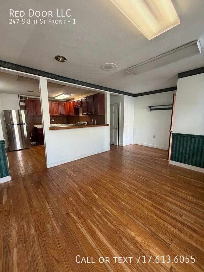 Foto del edificio - 247 S 8th St