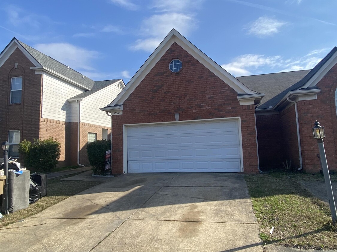 Primary Photo - 3952 Gavick Dr