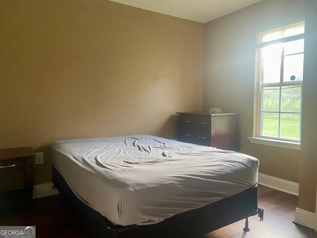 Foto del edificio - 103 Ronald Pride Blvd