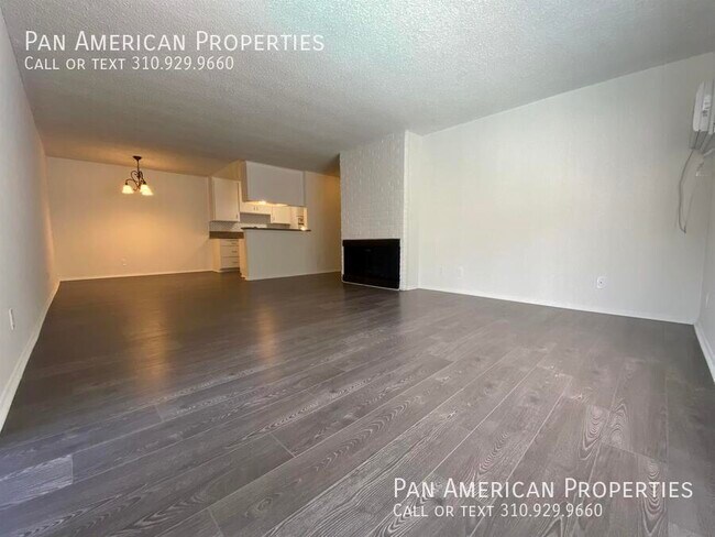 Foto del edificio - 11275 Westminster Ave