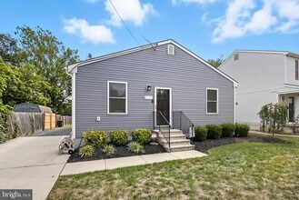 Building Photo - 8334 Herbert Ave