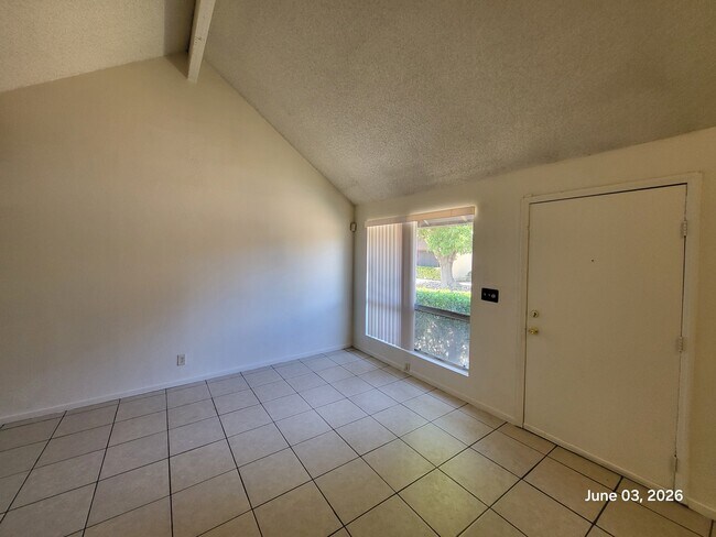 Building Photo - 4456 Buena Vista Dr