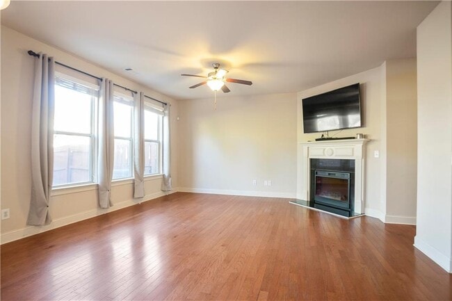 Foto del edificio - 2394 Whiteoak Ct SE