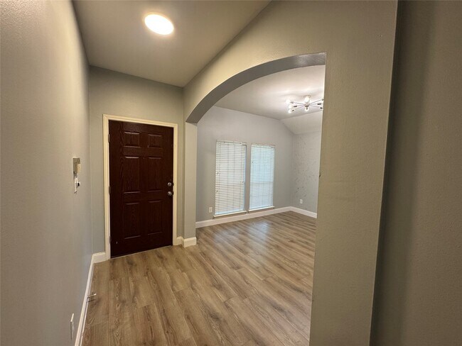Foto del edificio - 1403 Waterside Village Drive