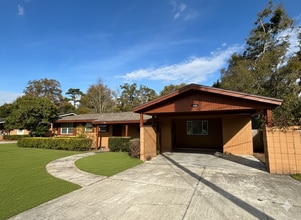 Building Photo - 1355 Lamanto Ave E