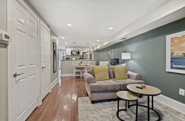 Foto del edificio - 441 12th St NE