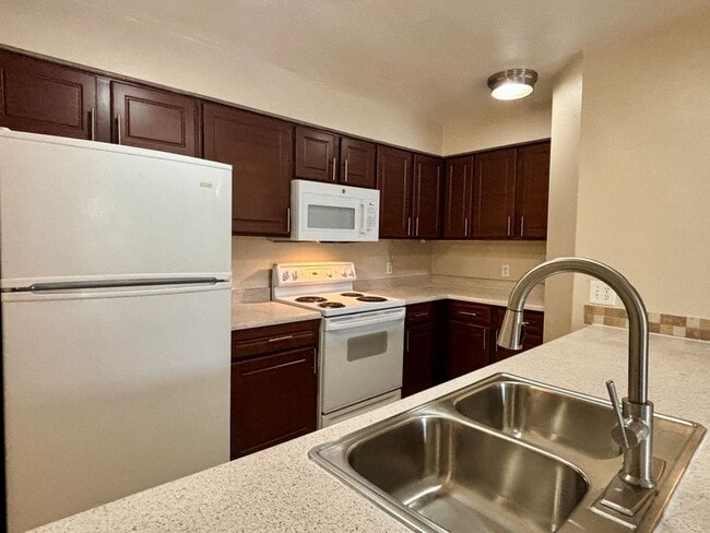 Foto del edificio - 14590 E 2nd Ave