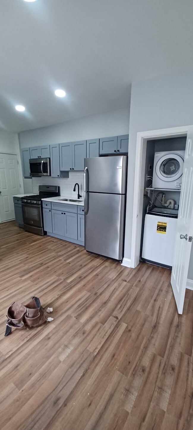 Photo - 37th Street Apartment