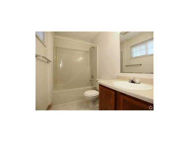 Building Photo - 1081 Palm Ave