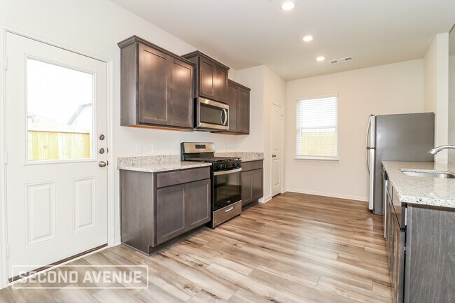 Building Photo - 9613 Teton Vista DR