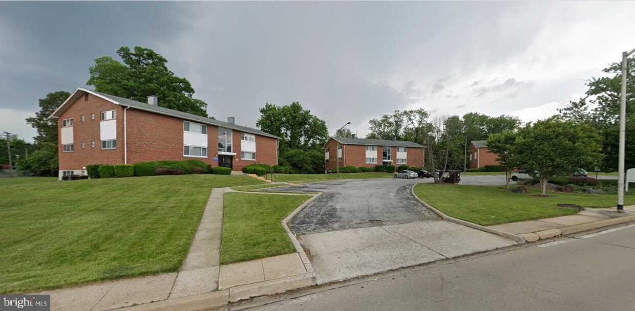 Primary Photo - 3912 W Northern Pkwy