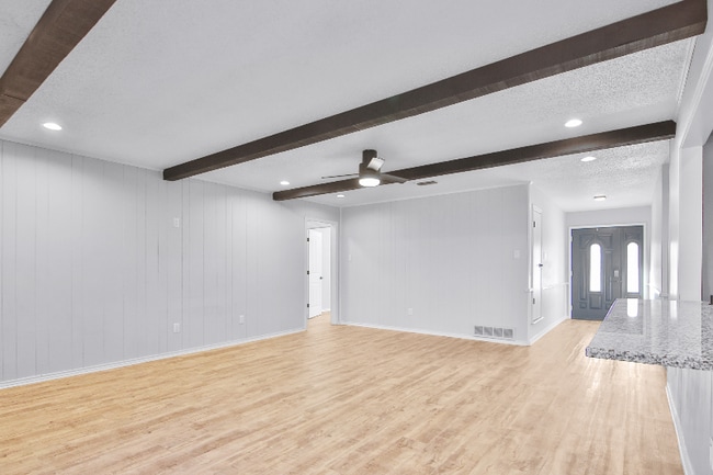 Building Photo - 6907 Avenue W