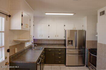 Foto del edificio - 2820 62nd St