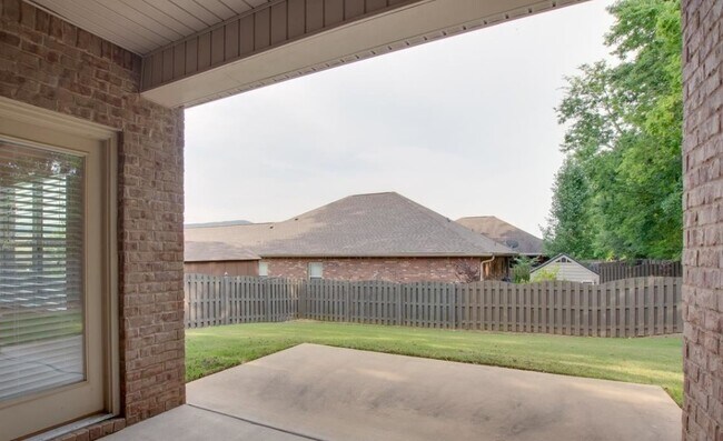 Building Photo - 2919 Pasture View Lane Southeast