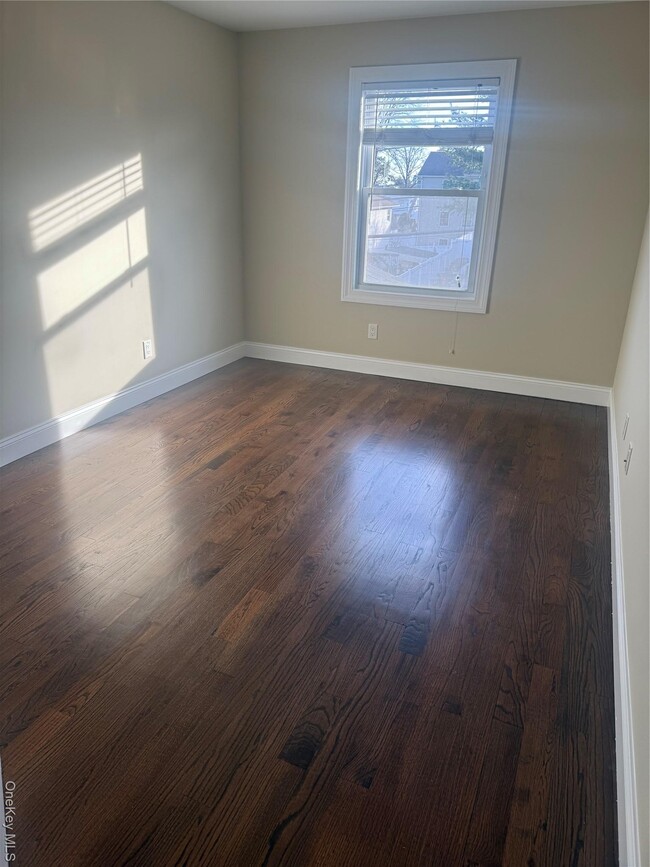 Building Photo - 75 Lenox Ave