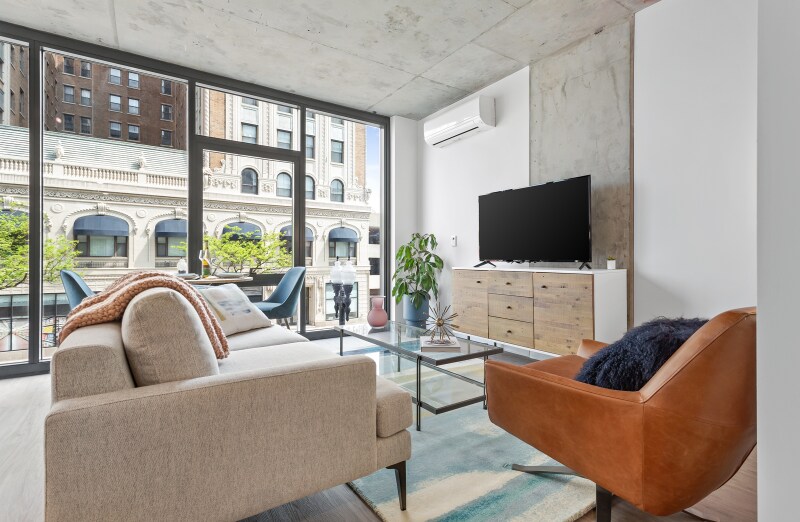 Foto principal - 4550 N Sheridan Rd