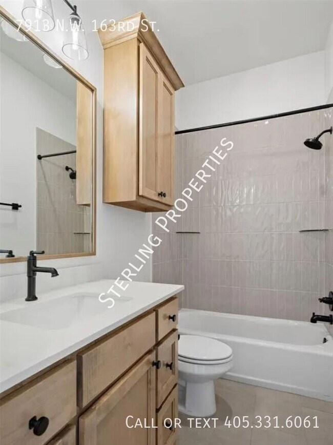 Foto del edificio - 7913 NW 163rd St