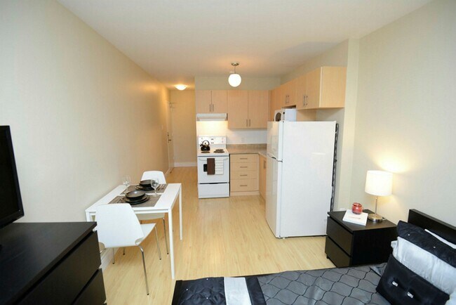 Photo du bâtiment - 798 Richmond Street West