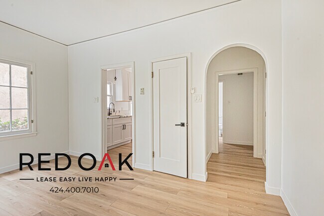 Foto del edificio - 852 N Oxford Ave