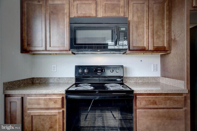 Foto del edificio - 18 Grace Ave