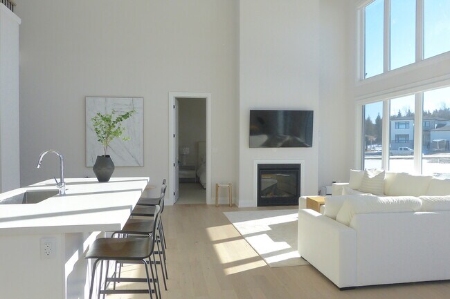 Building Photo - 102 Sladden Ct